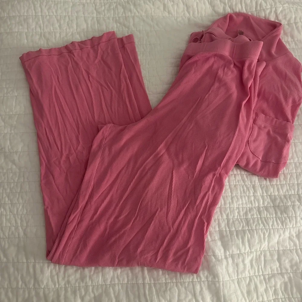 SKIMS bubblegum pink ribbed pajama set - Picture 6 of 6